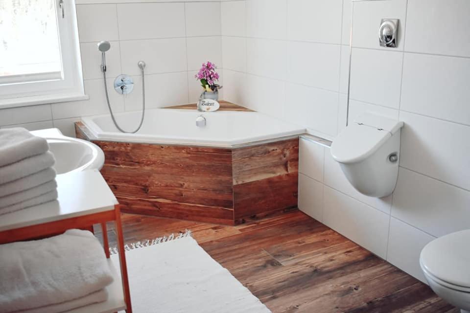 Braito'S Seaside Lodges Und Suites Haldensee Rum bild